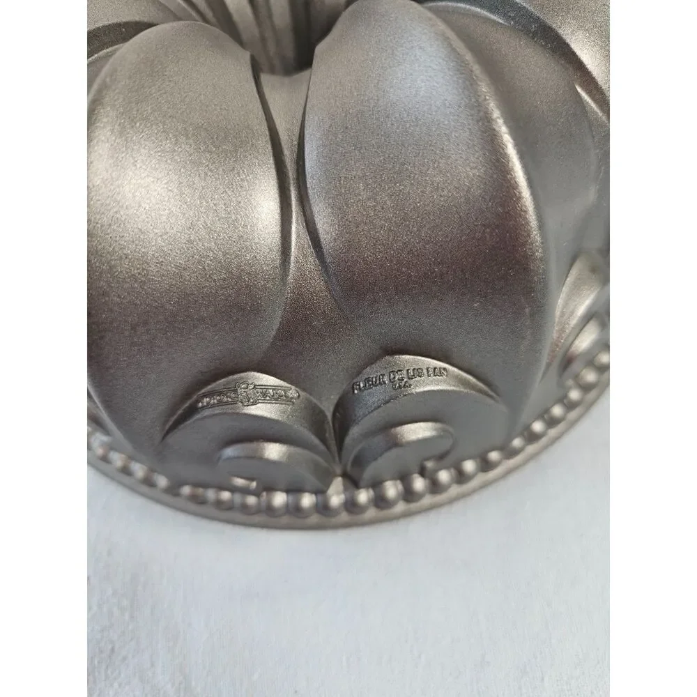 Nordic Ware Fleur De Lis Bundt Pan Cast Aluminum 10 Cup Nonstick Charcoal Gray